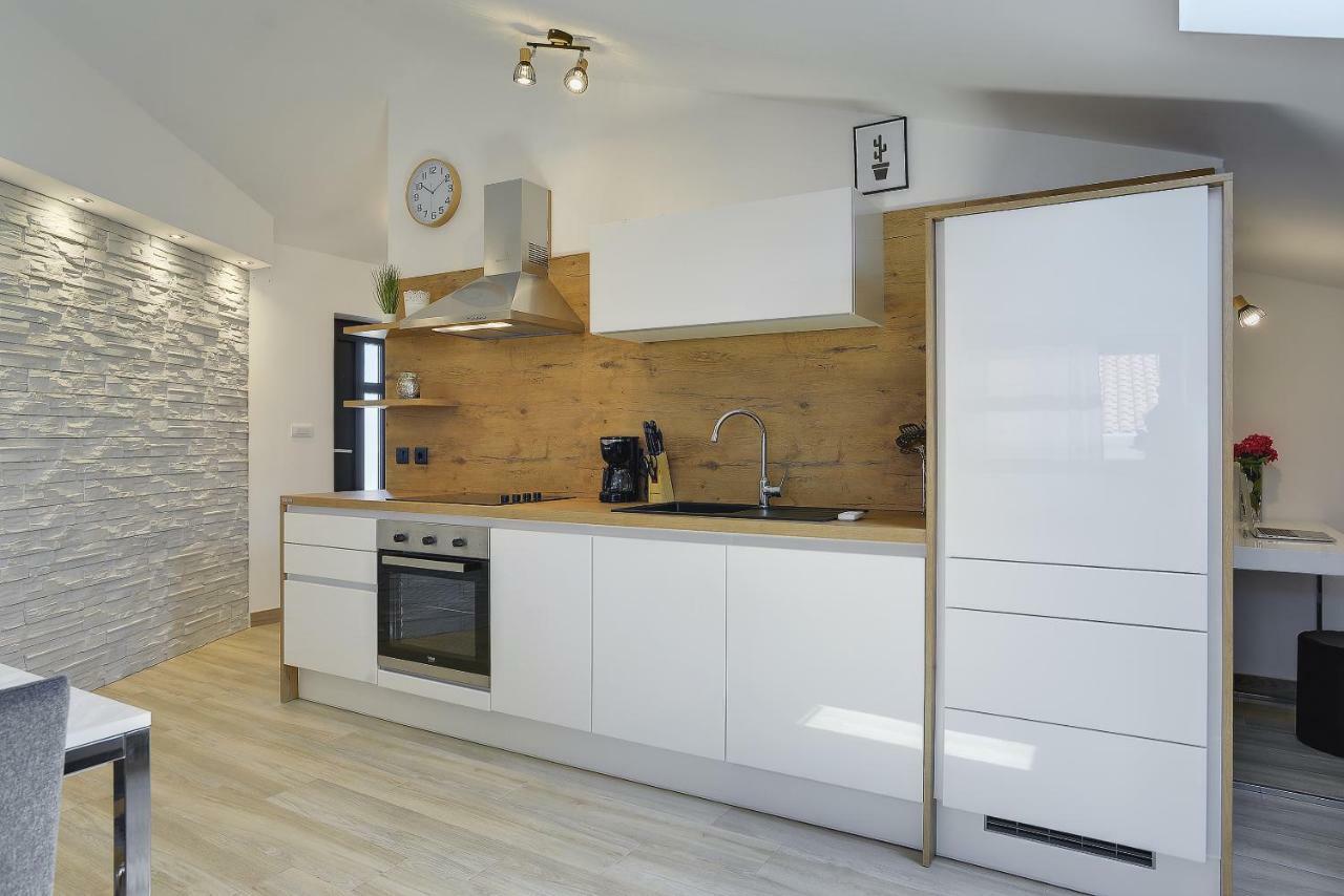 Apartment Niko Pola Esterno foto