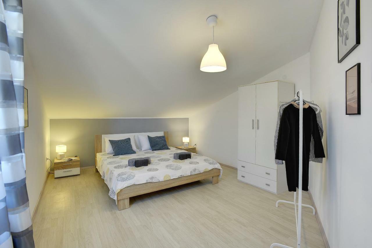 Apartment Niko Pola Esterno foto